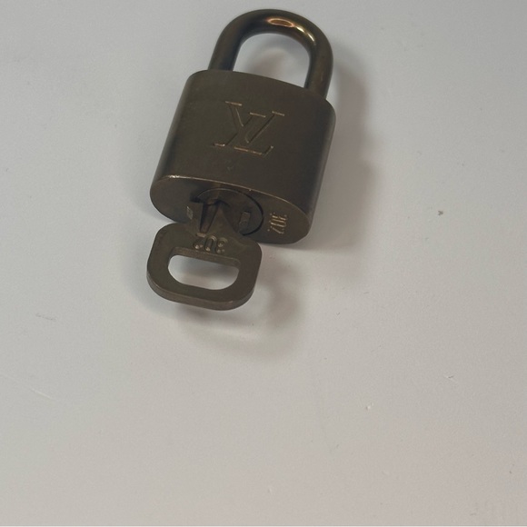 Louis Vuitton Gold Lock and Key #302 - Picture 9 of 10